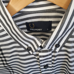 Fred Perry Shirt - S